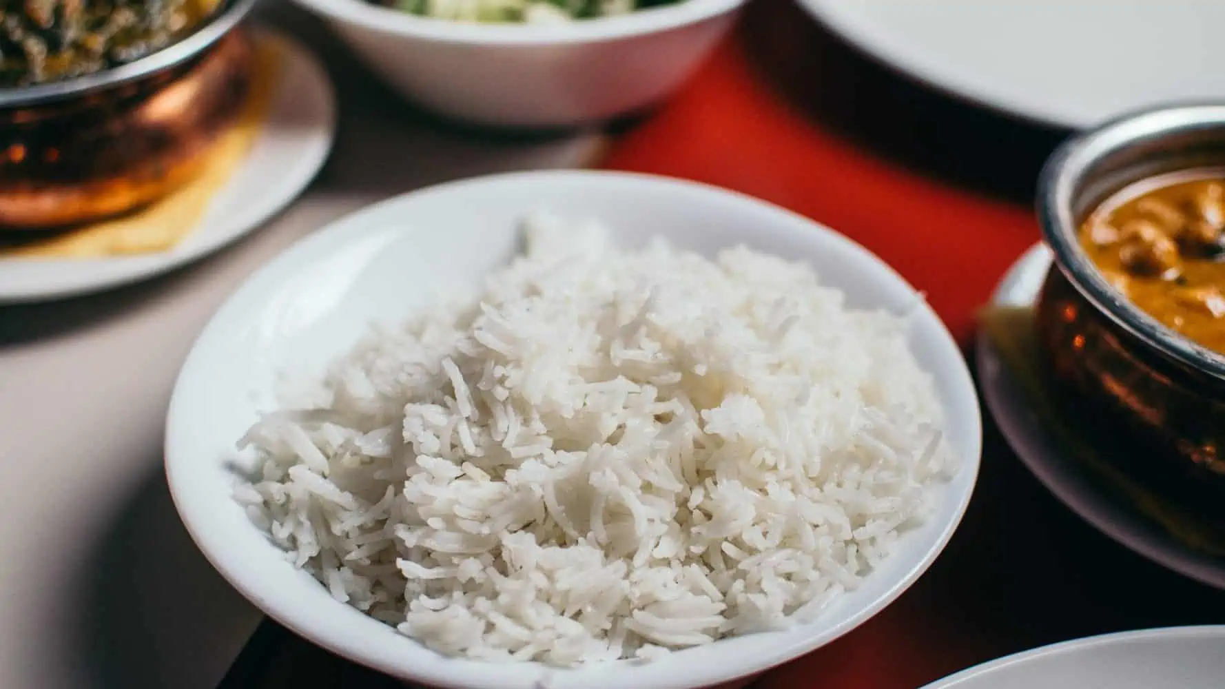 Gekochter Reis auf Teller